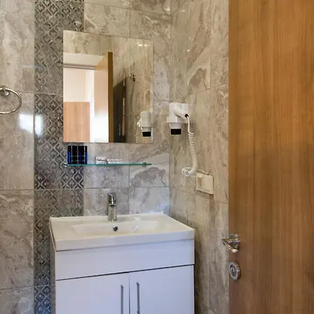 Marin Yalikavak בודרום